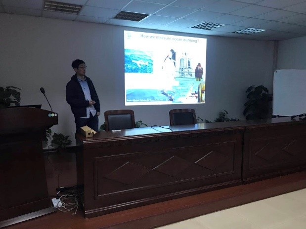 报告会场1.jpg